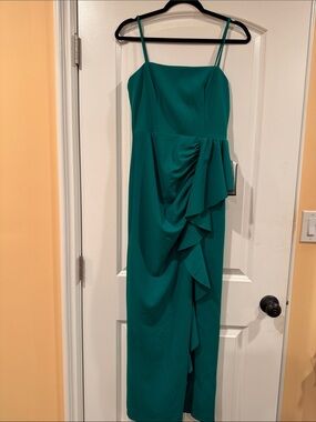 Elegant Green  Ruffle Formal  Dress by Xscape in size 4